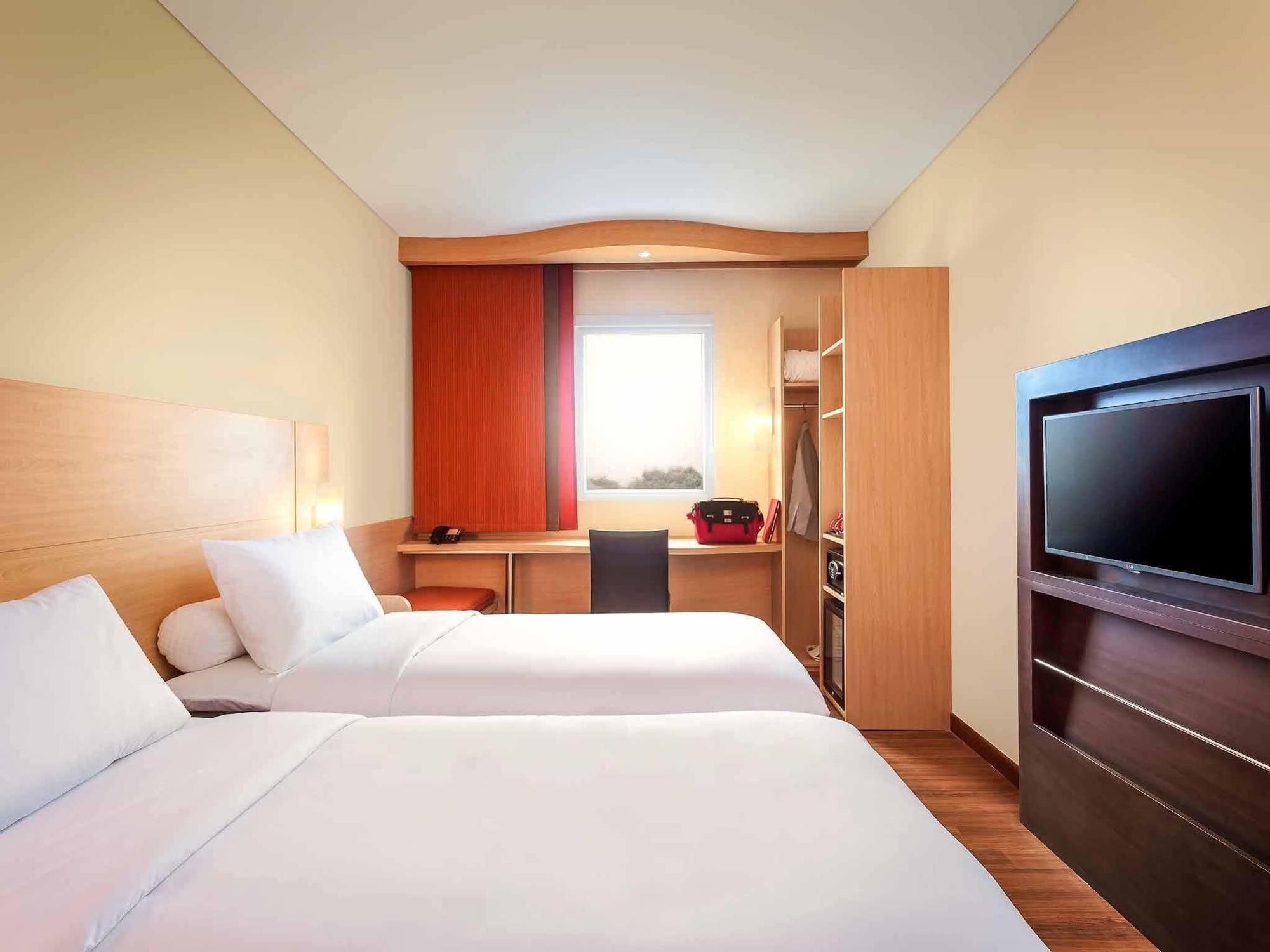 Ibis Makassar City Center Eksteriør billede